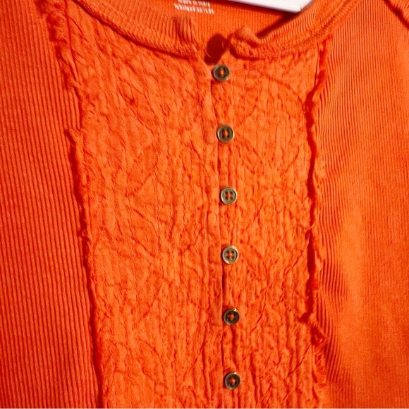 2/25 Anthropologie I Pilcro Bella Henley Top Shirt Boho Puff Medium M blouse - Picture 7 of 7